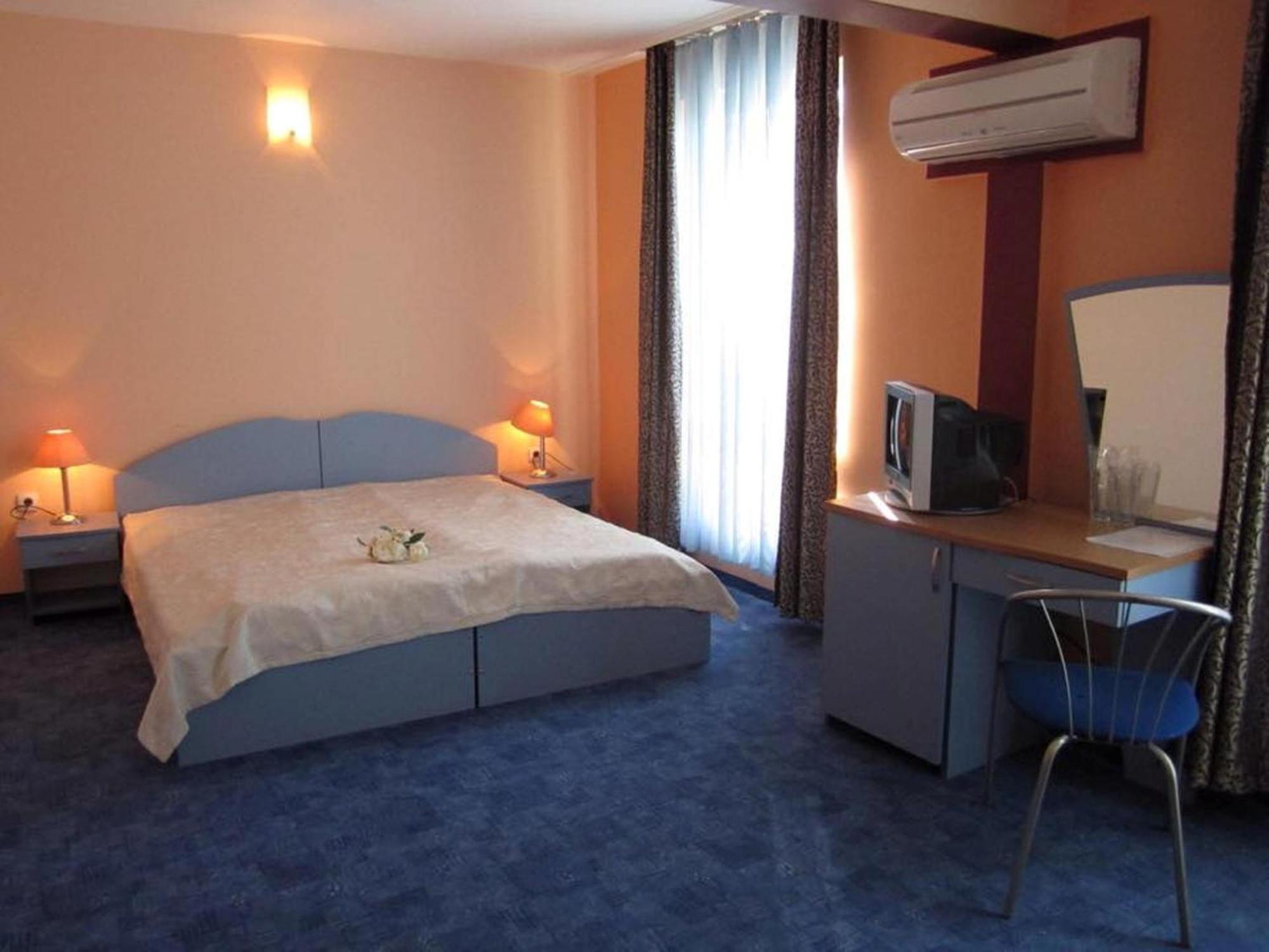 Hotel Shterev Sopot Ruang foto