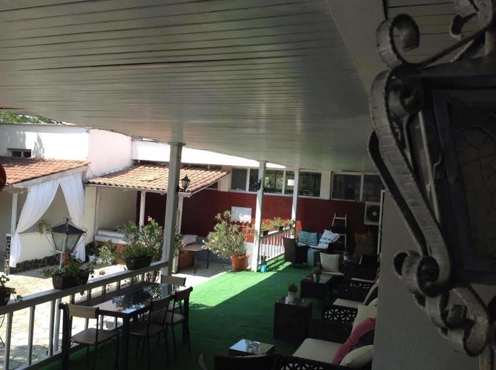 Hotel Shterev Sopot Bagian luar foto